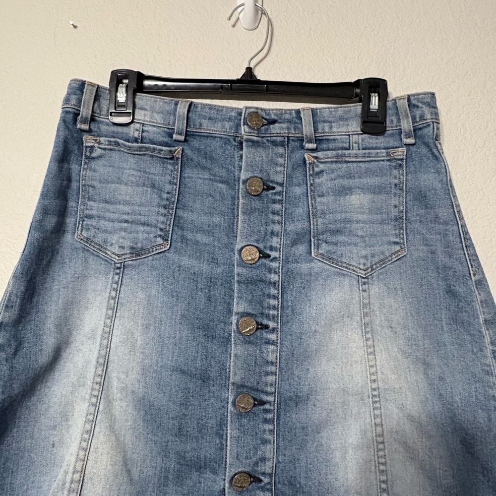 McGuire Denim Classic Blue A-Line Skirt with Metal Buttons. Patch Pockets. USA - Picture 4 of 11